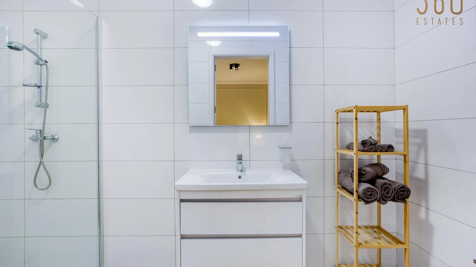 Tastefully Designed 3Br Home In Gzira With Wifi By 360 Estates